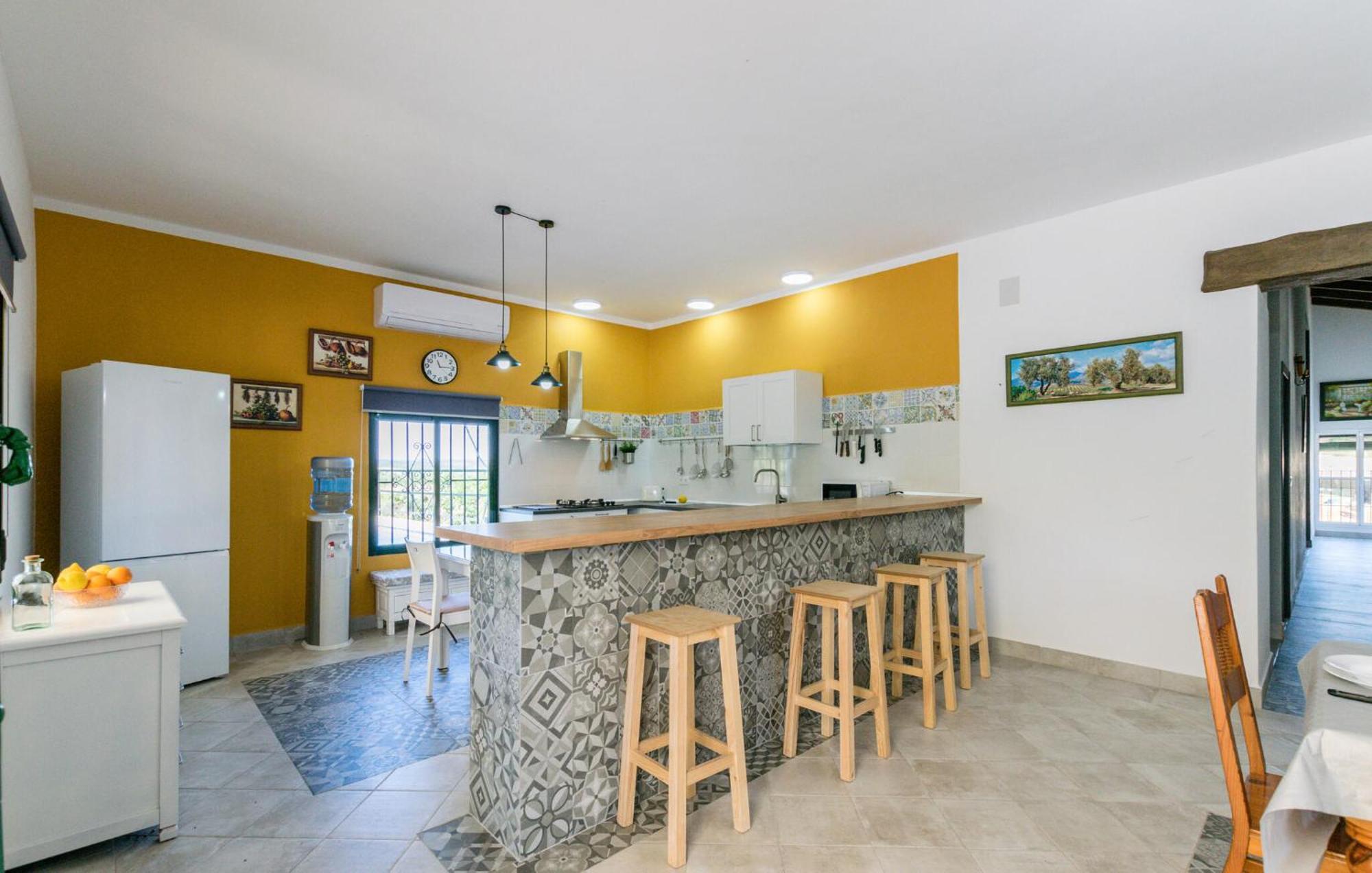 6 Bedroom Amazing Home In La Puebla De Los Infan La Puebla de los Infantes Eksteriør bilde